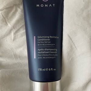 New (still sealed) Monat Volumizing Revitalize Confitioner, 6 fl oz